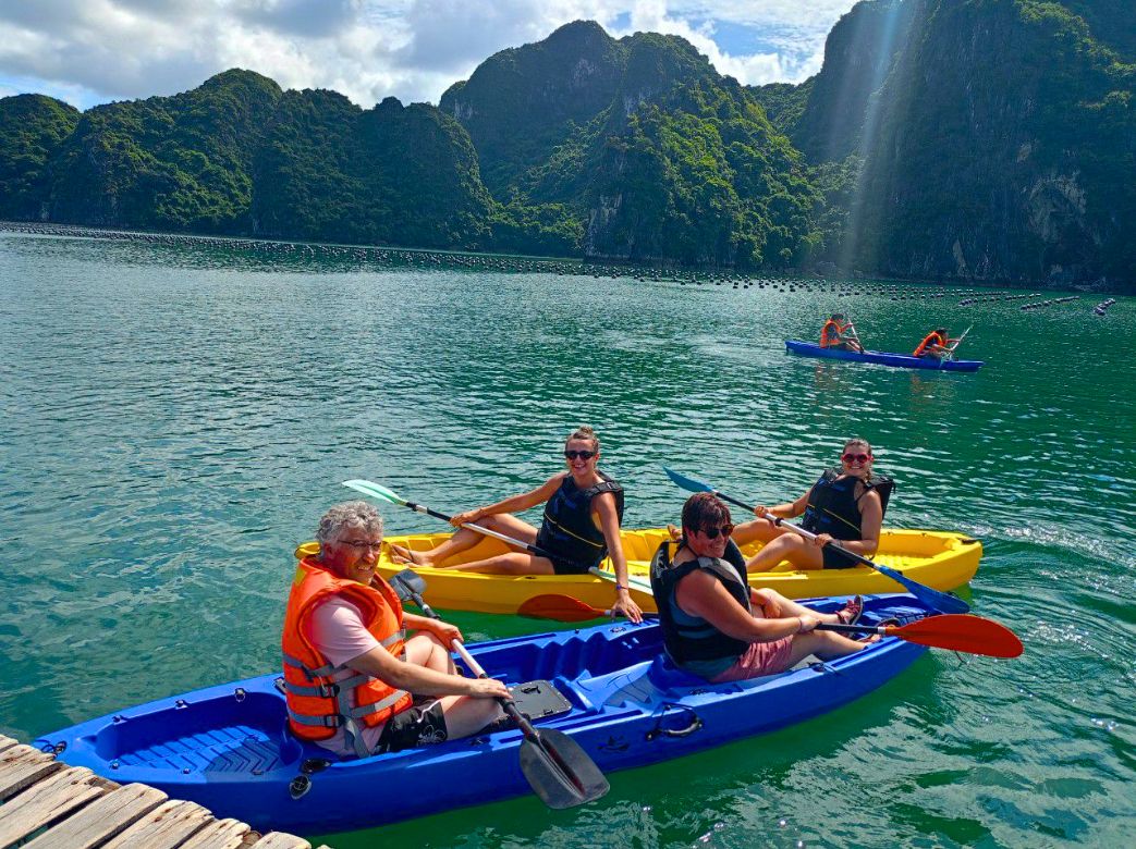 kayaking in Halong Bay